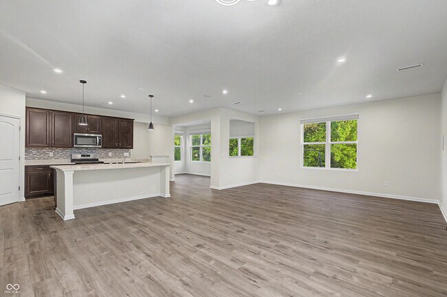 Building Photo - 5465 Dunhaven Rd