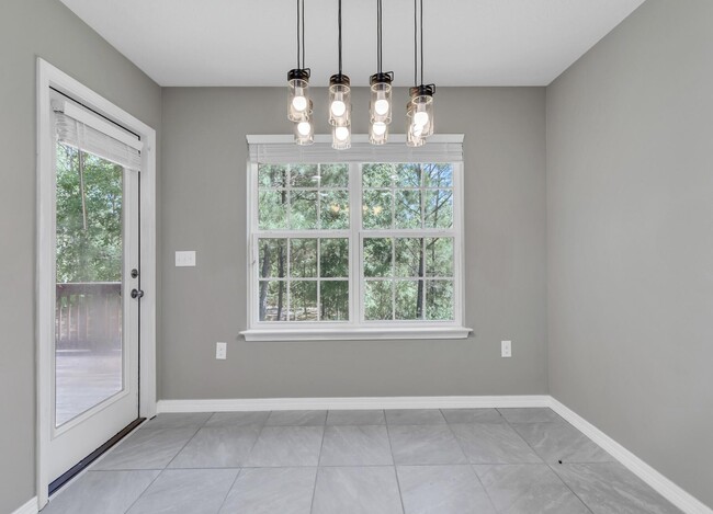 Building Photo - 129 Fairway Dr