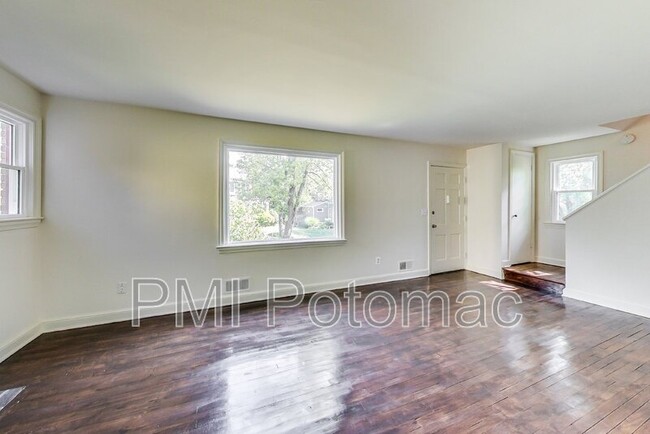 Building Photo - 2710 Emmet Rd