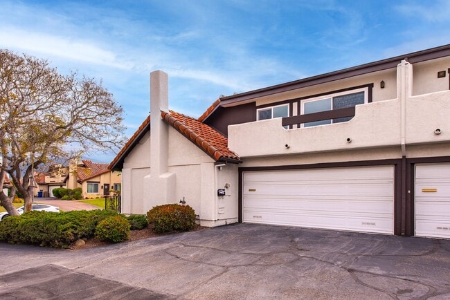 Building Photo - Condo for rent in Santa Barbara Near UCSB