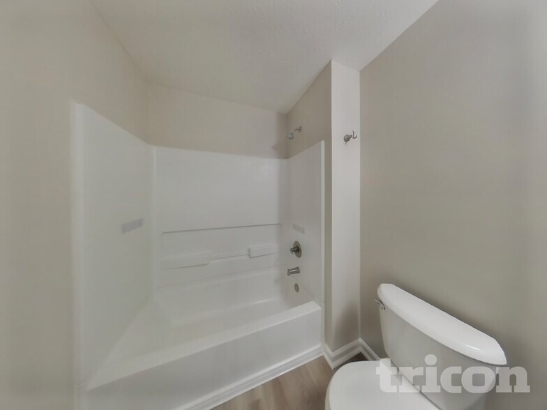 Building Photo - 9622 W Quarter Moon Dr