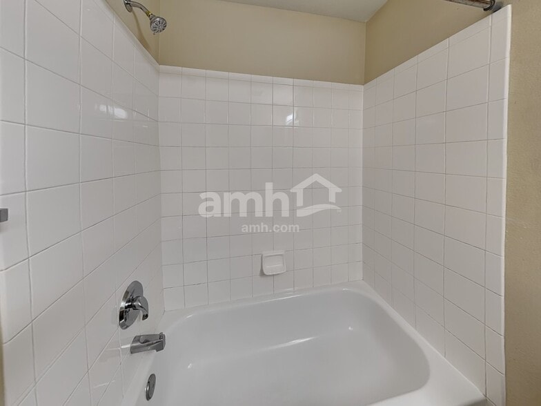 Building Photo - 21610 E 38th Pl