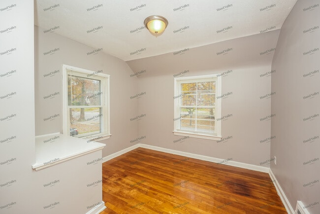 Building Photo - 3531 Woodridge Rd