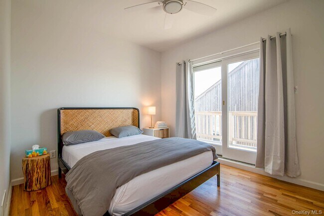 Building Photo - 675 Dune Rd