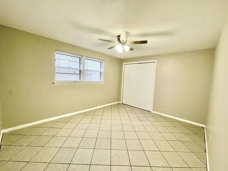 Building Photo - 2036 N 72nd Ct