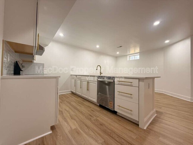 Building Photo - 10402 Laurel Ridge Way