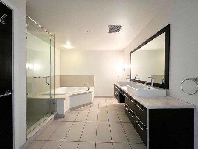 Building Photo - MOVE IN SPECIAL!!! FIRST MONTH FREE!!! LUX...