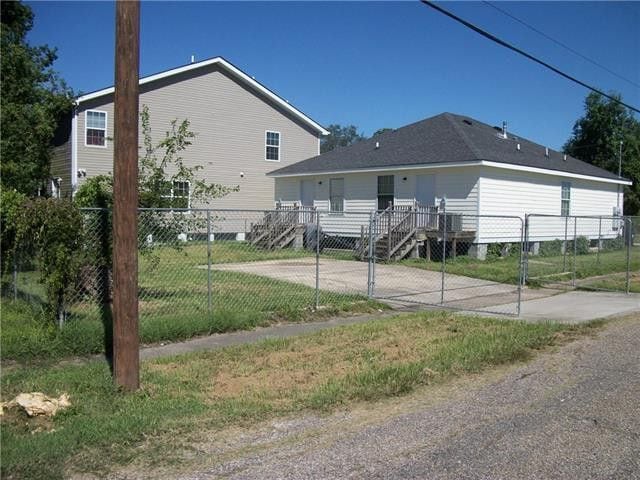 Building Photo - 4900 Pecan St