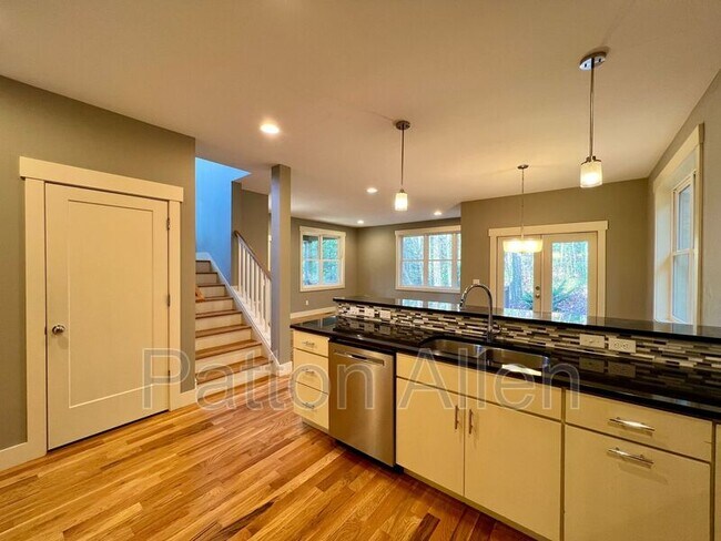 Building Photo - 12 Beaverdam Knoll Rd