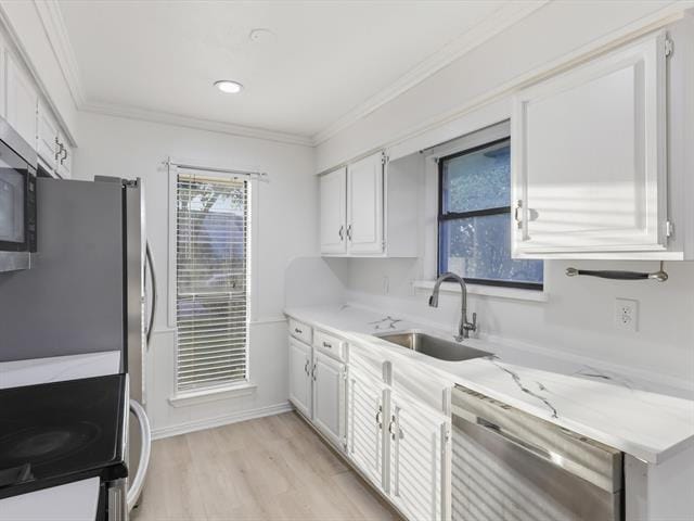 Building Photo - 2050 Lorient Dr