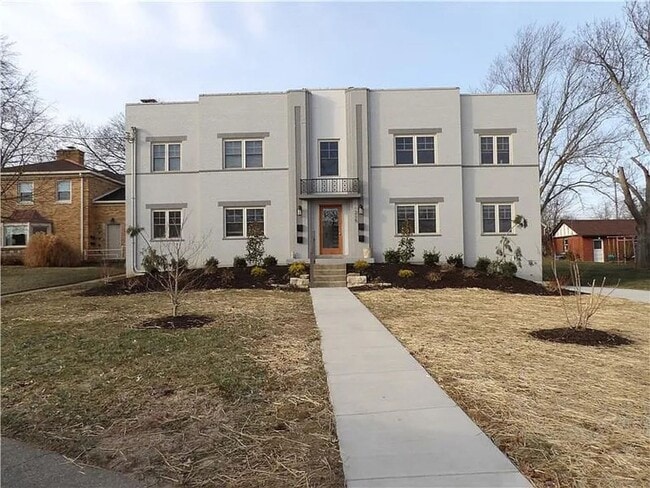 Building Photo - 215 S Fort Thomas Ave