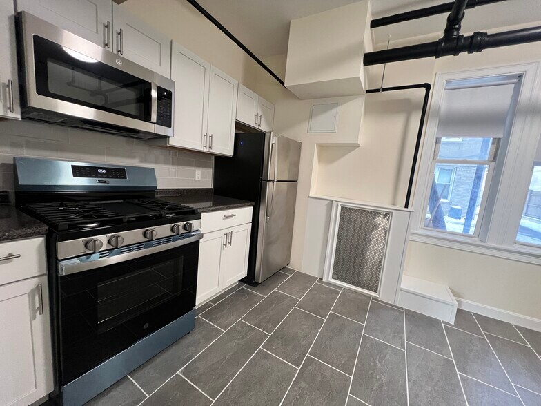 Building Photo - 120 Washington St