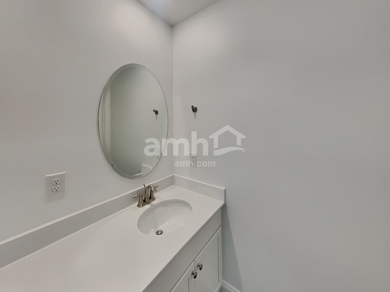 Building Photo - 205 Argea Dr