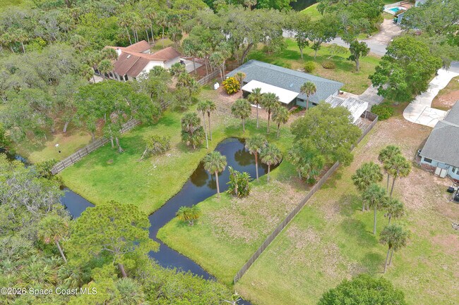 Building Photo - 670 Kings Way