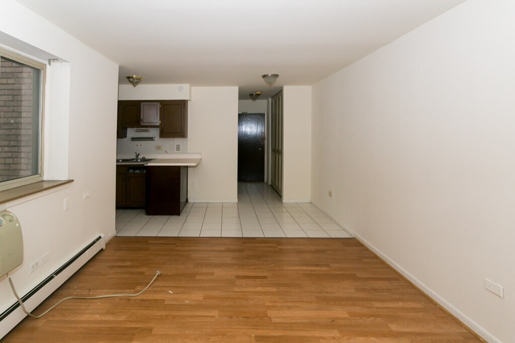 Building Photo - 2629 N Hampden Ct