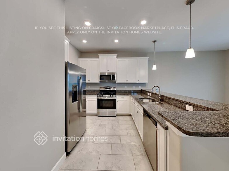 Building Photo - 2905 Gridiron Garden Isle