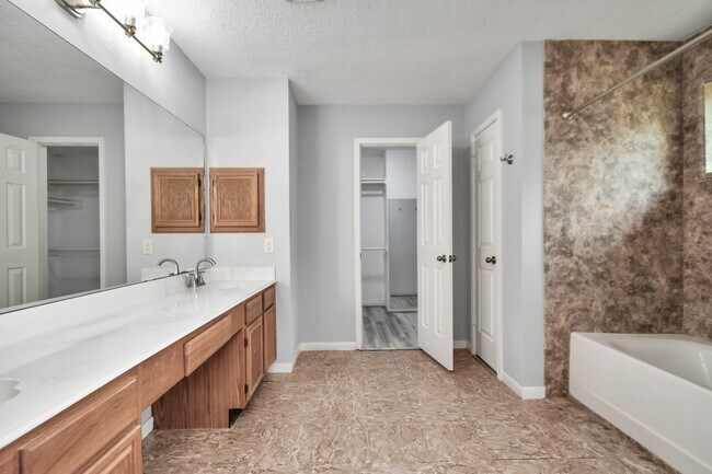 Building Photo - 2707 Blue Mist Dr