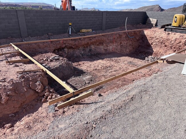 Building Photo - Luxury Living Near Sand Hollow – Spacious ...