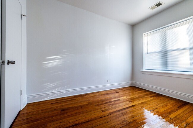 Building Photo - 6200 S Rockwell