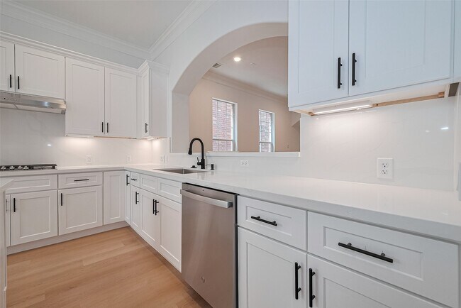 Building Photo - 1514 Olive Park