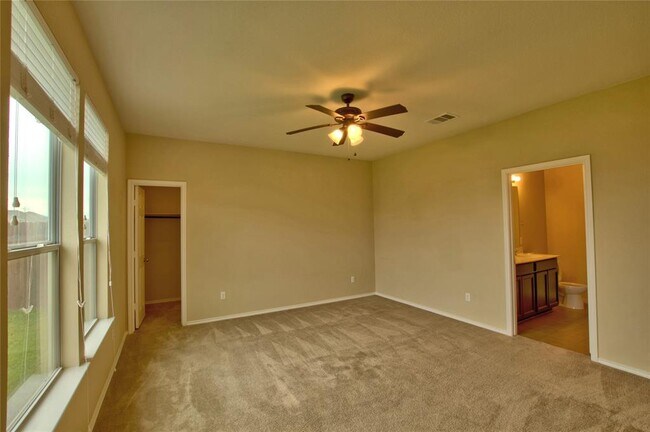 Building Photo - 141 Marcheeta Way