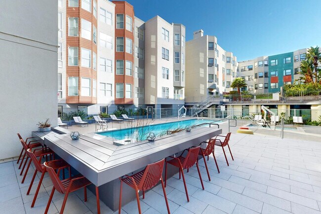 Building Photo - 2000 Post St