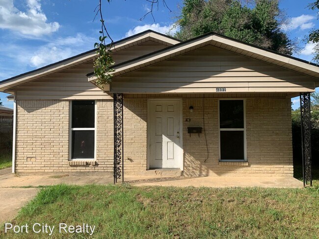 Primary Photo - 3 br, 1 bath House - 4822 Gloria Drive