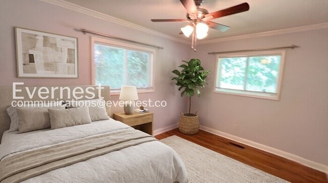 Building Photo - 2 Bed/1 Bath Home with Garage / Available Now!