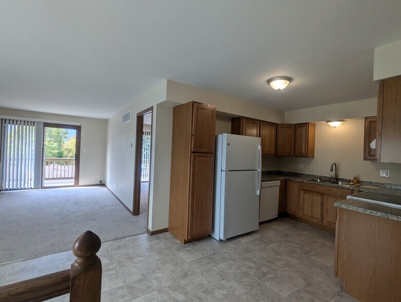 Building Photo - 3351 S 113th St