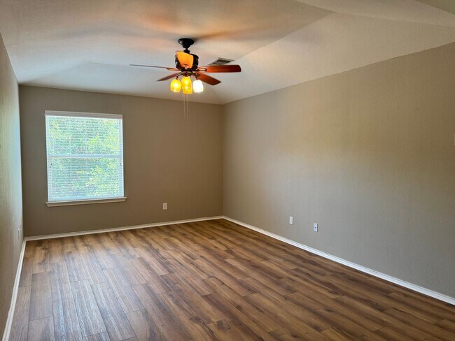 Building Photo - 10115 Colt Crossing