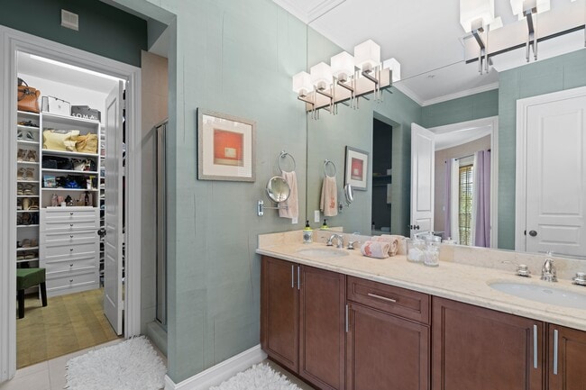 Building Photo - 1970 S Dixie Hwy