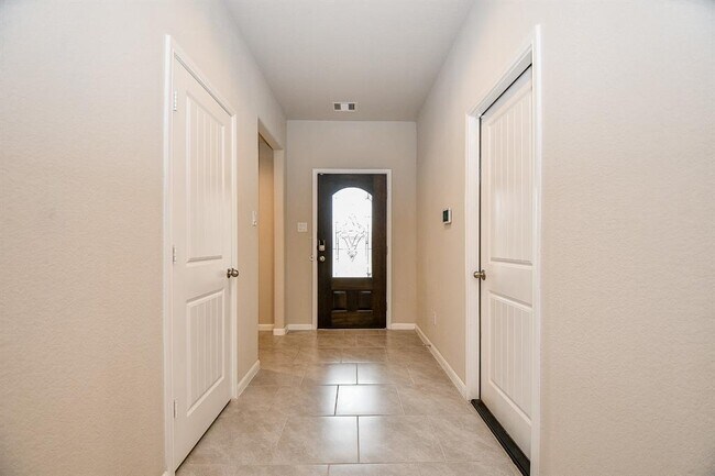 Building Photo - 3927 McDonough Way