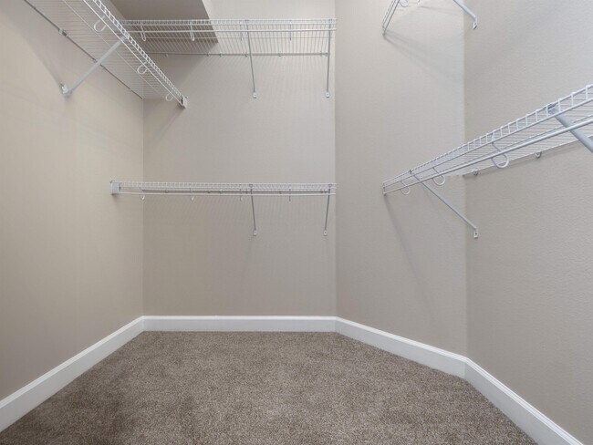 Building Photo - 1442 Resolute St