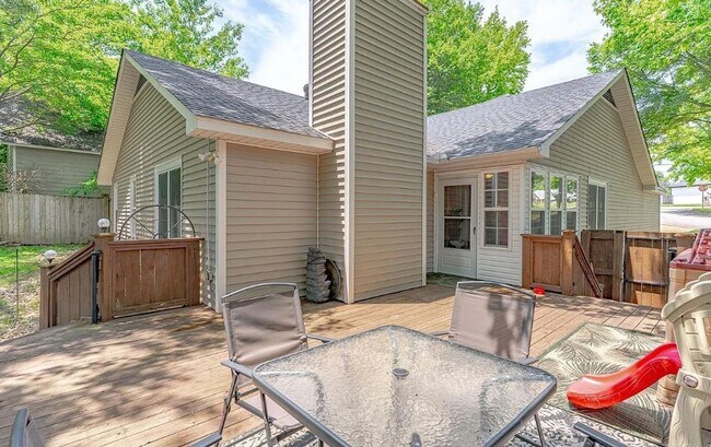 Building Photo - 1207 Hunters Run Cove