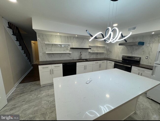 Primary Photo - 4639 Sands Way