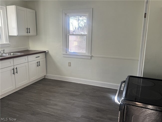 Building Photo - 4058 Ardmore Rd