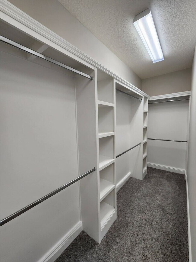 Building Photo - Charming 4-Bedroom Home with Modern Finishes in Hahira, GA - Lawn Care Included