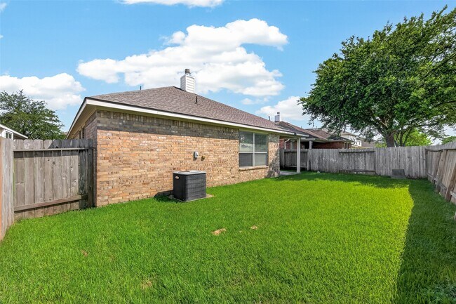 Building Photo - 12107 Redbud Brook Trail