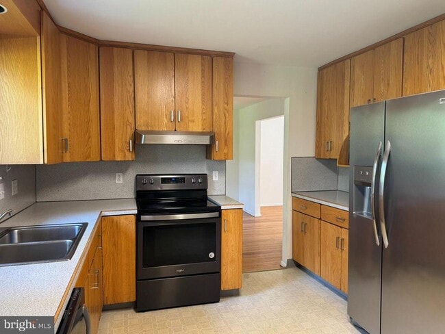 Building Photo - 721 Fiske Ln