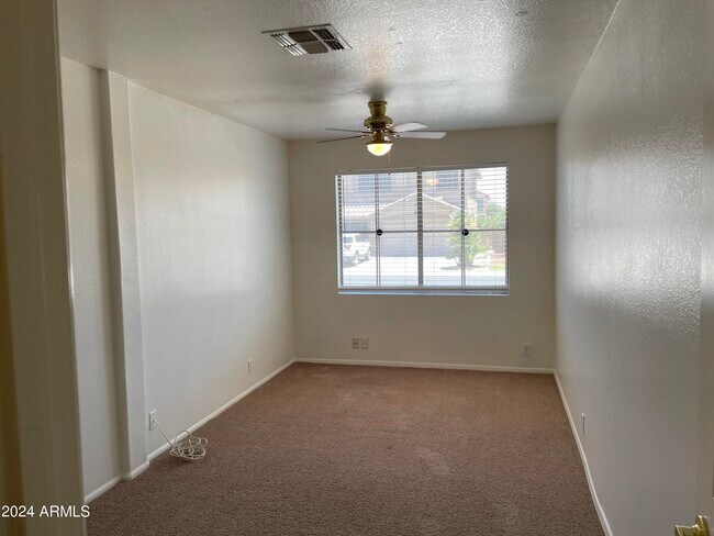 Building Photo - 5922 W Sack Dr