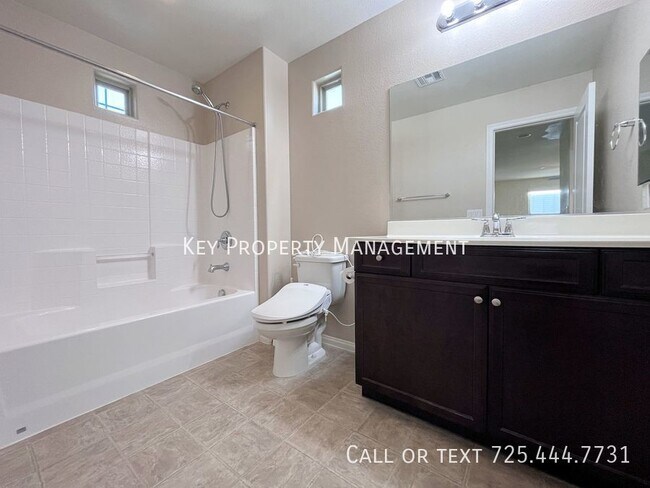 Building Photo - 2 STORY 3 BEDROOM 2.5 BATH + LOFT HOME IN ...