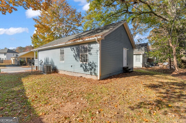 Building Photo - 1040 Thomasville Estates Dr SE