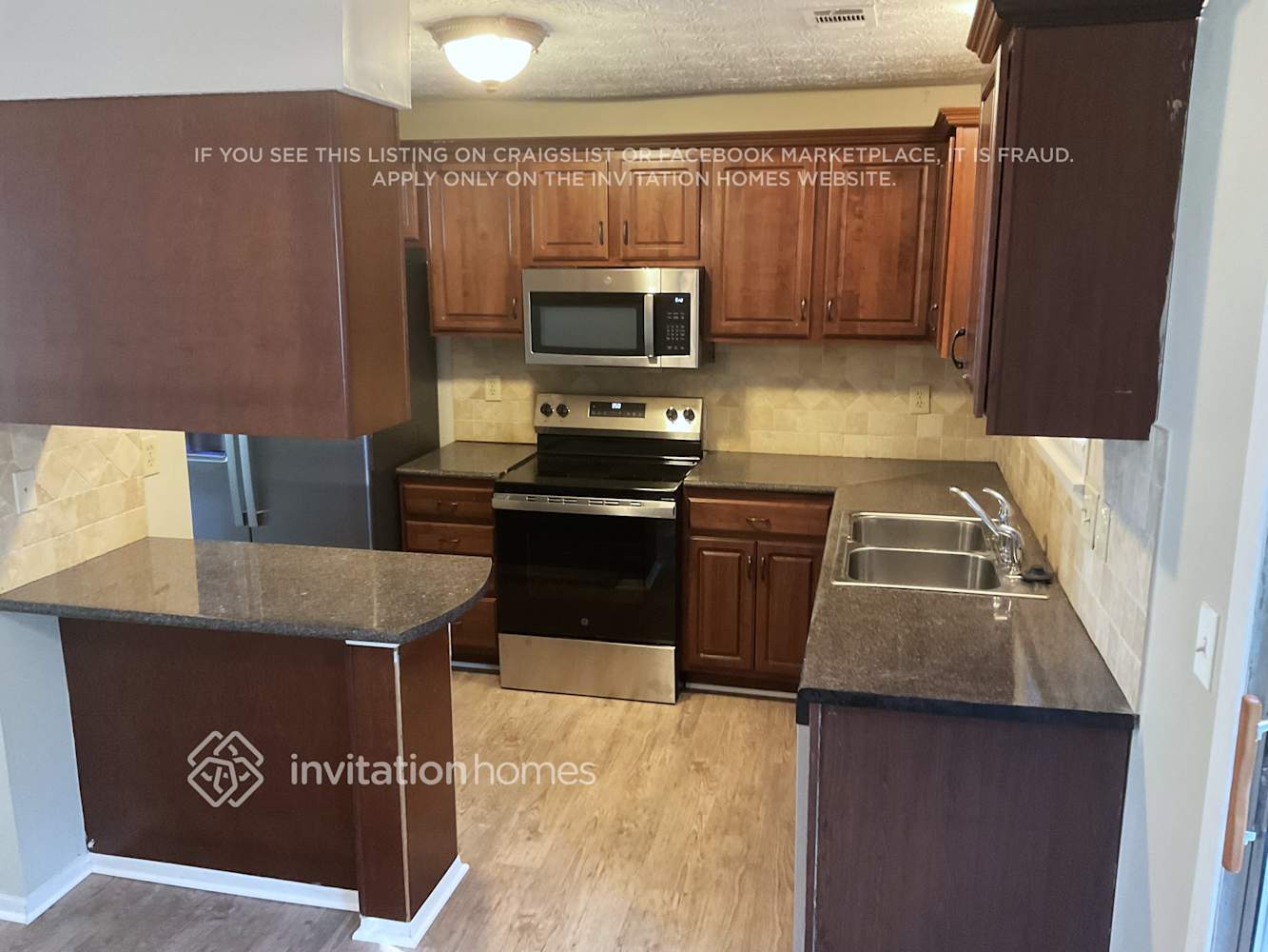 Building Photo - 180 Birch Rill Dr