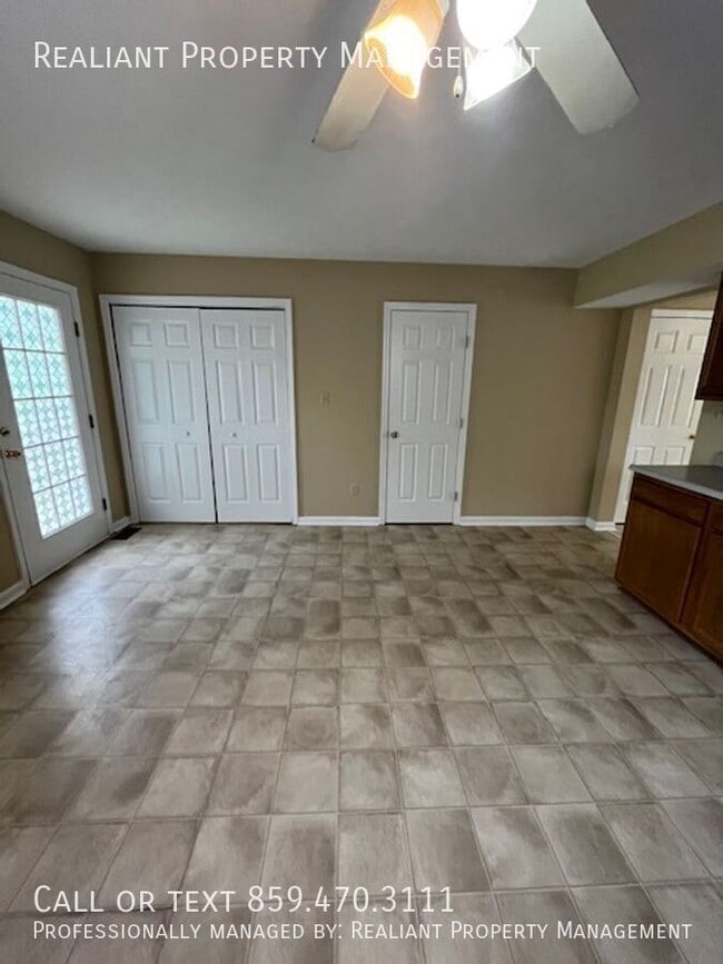 Building Photo - 155 Garnet Dr