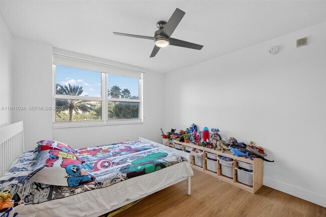 Building Photo - 19501 W Country Club Dr