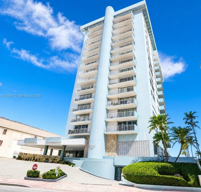 Building Photo - 5838 Collins Ave