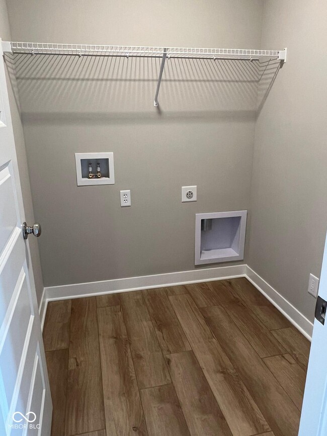 Building Photo - 6878 Sunstone Pl