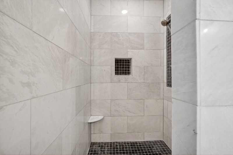 Building Photo - 640 S 50th St