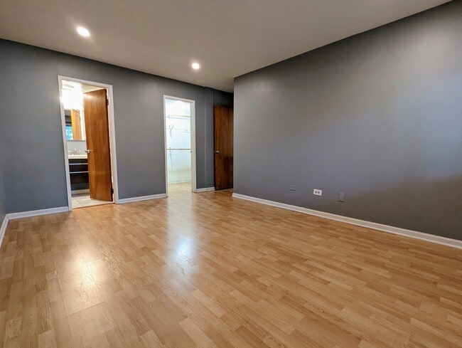 Building Photo - 737 Ridge Ave