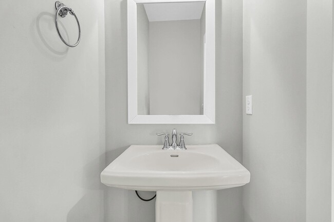 Building Photo - 313 Baritone Rd